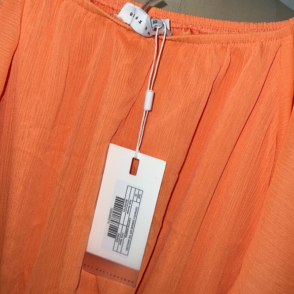Vici 🍊Endless Rose Definitely Demure Orange Off the Shoulder Romper Sz XS - NWT - Picture 5 of 6